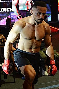 Charles      Oliveira